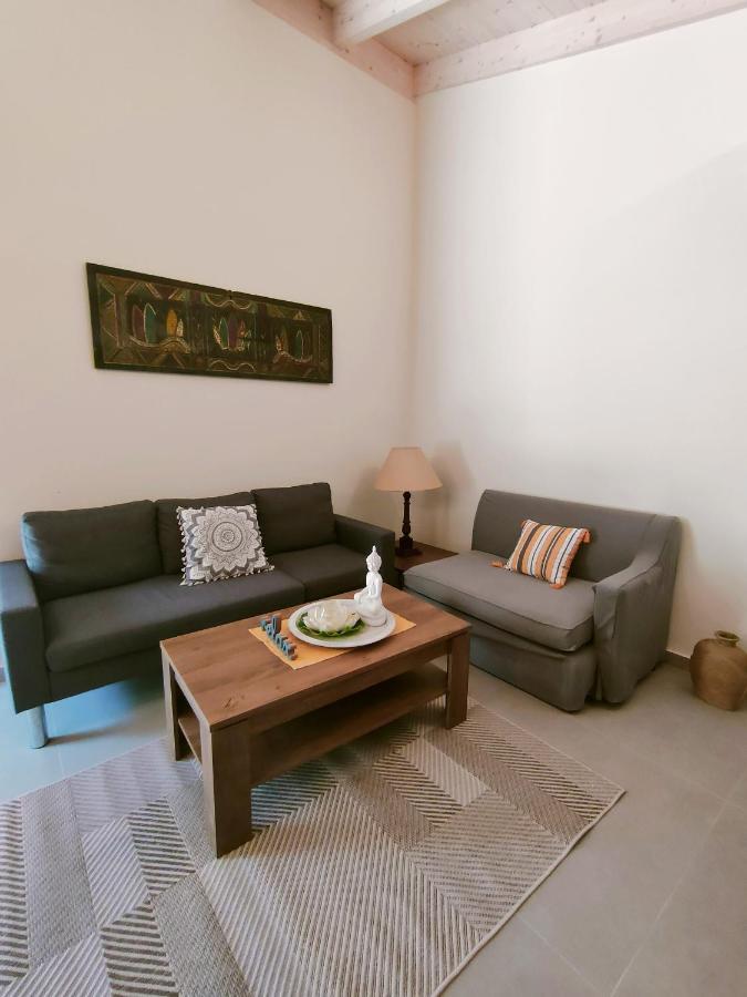 The Old Stables Apartment Vatos Luaran gambar