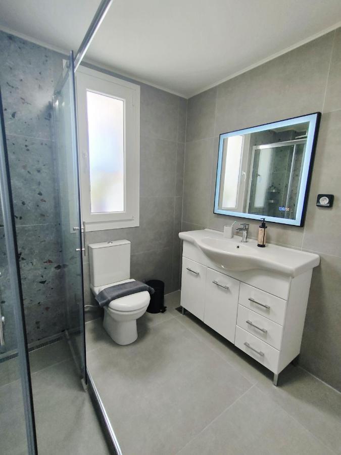 The Old Stables Apartment Vatos Luaran gambar