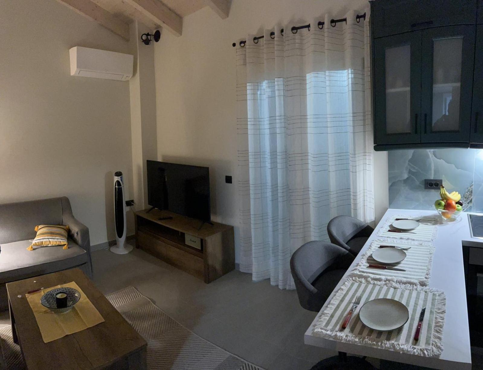 The Old Stables Apartment Vatos Luaran gambar
